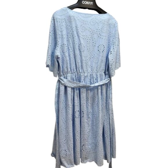 BloomChic Plus Size 2XL 100% Cotton Solid Midi Shift Dress - Picture 2 of 5